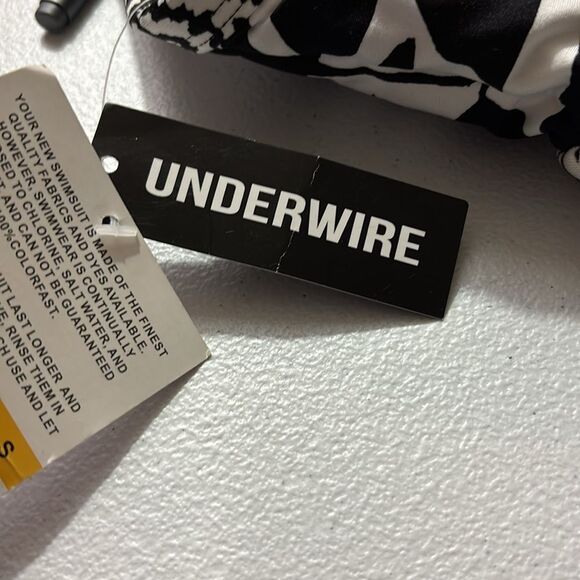 New 24th & Ocean tankini swim top small - Picture 4 of 7